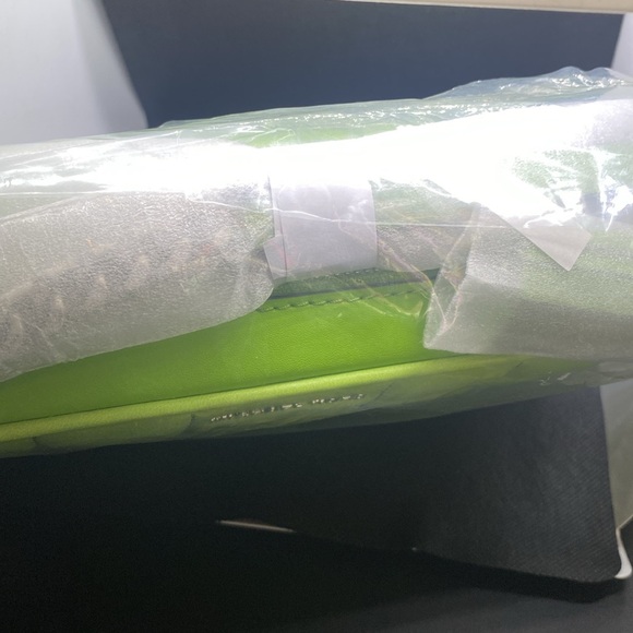 💚MICHAEL KORS💚Pear Medium Jet Set Leather Crossbody Camera Bag/NWT - Picture 4 of 7